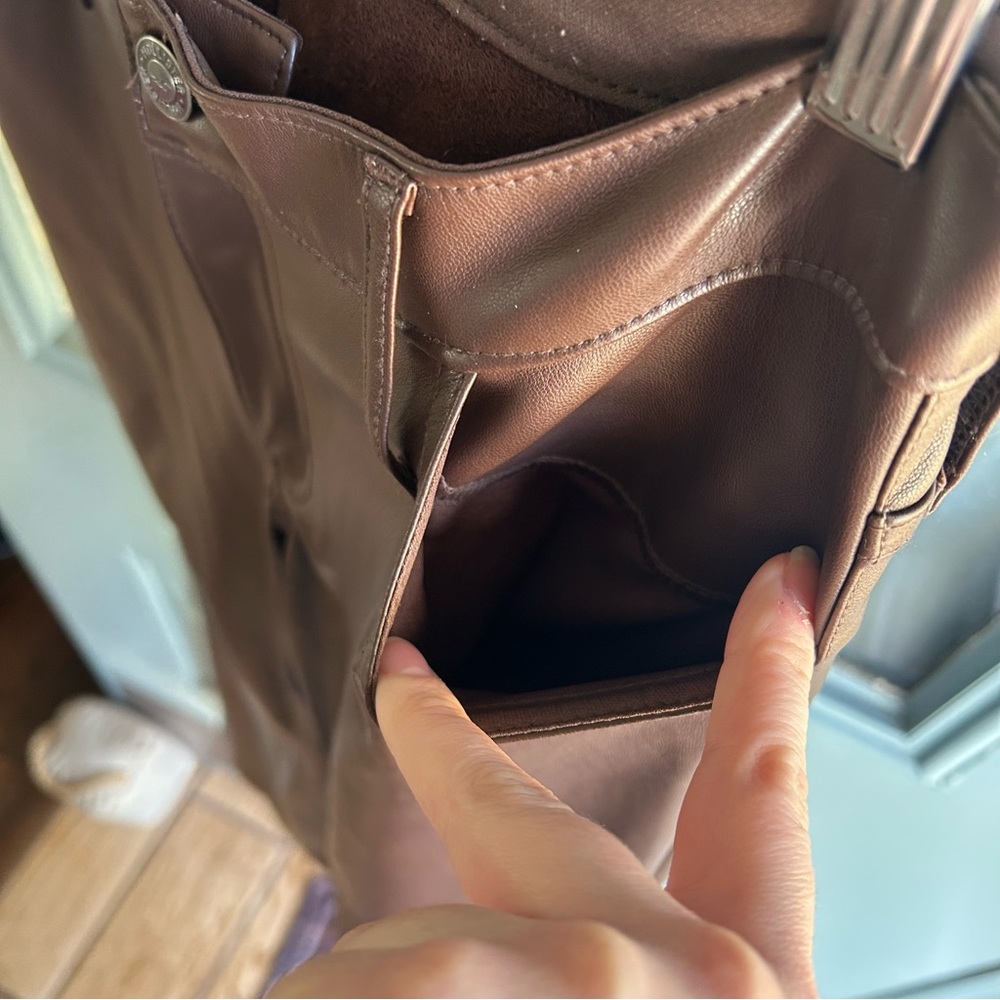 High-Rise Boho 60’s 70’s Flare Leg Vegan Leather Pants Chocolate Brown Hollister - Picture 9 of 10